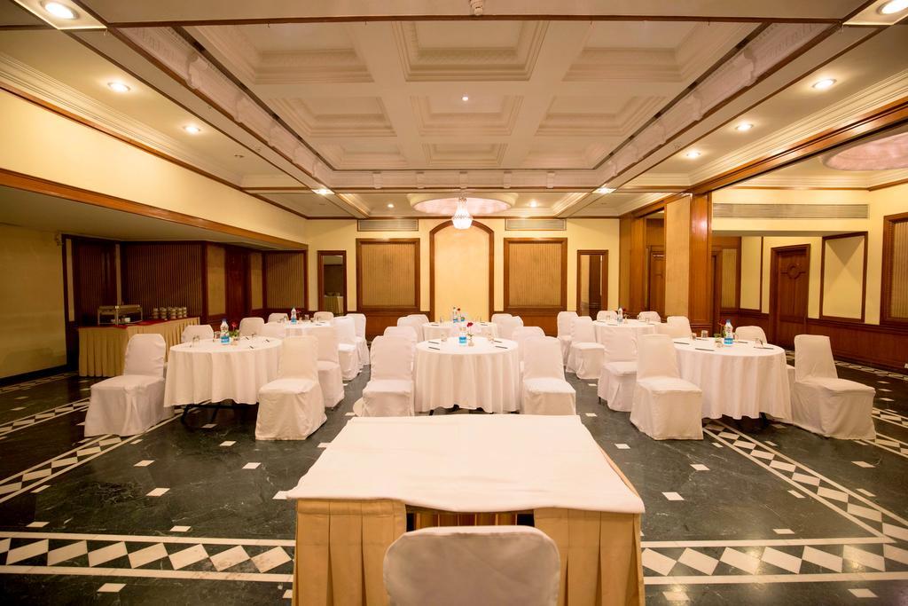 Hotel Sagar Plaza City Centre Pune Bagian luar foto