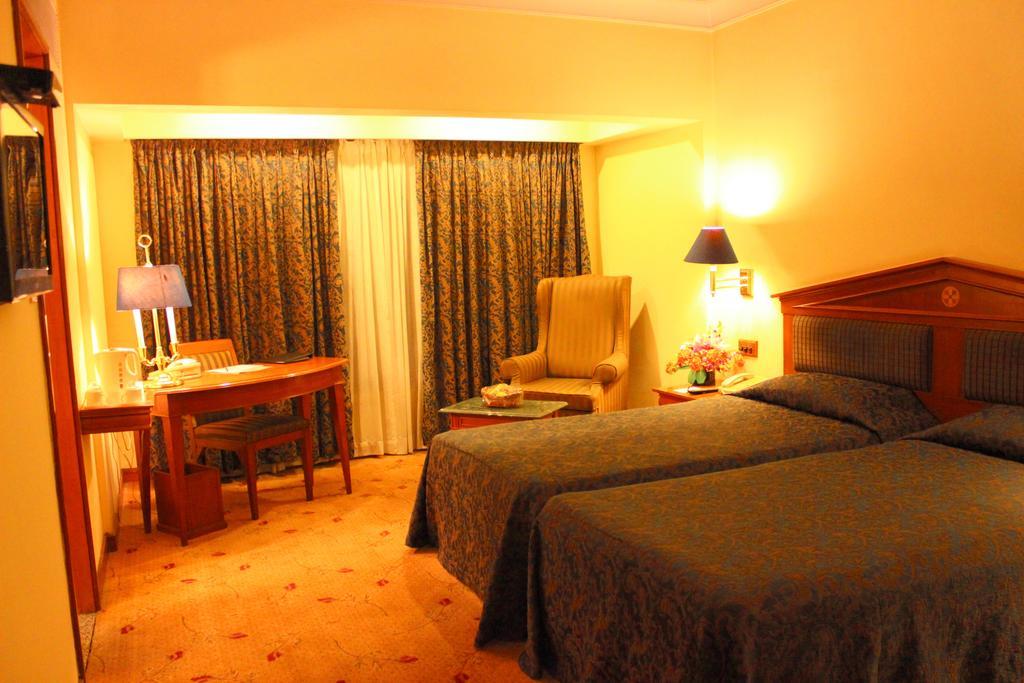 Hotel Sagar Plaza City Centre Pune Ruang foto