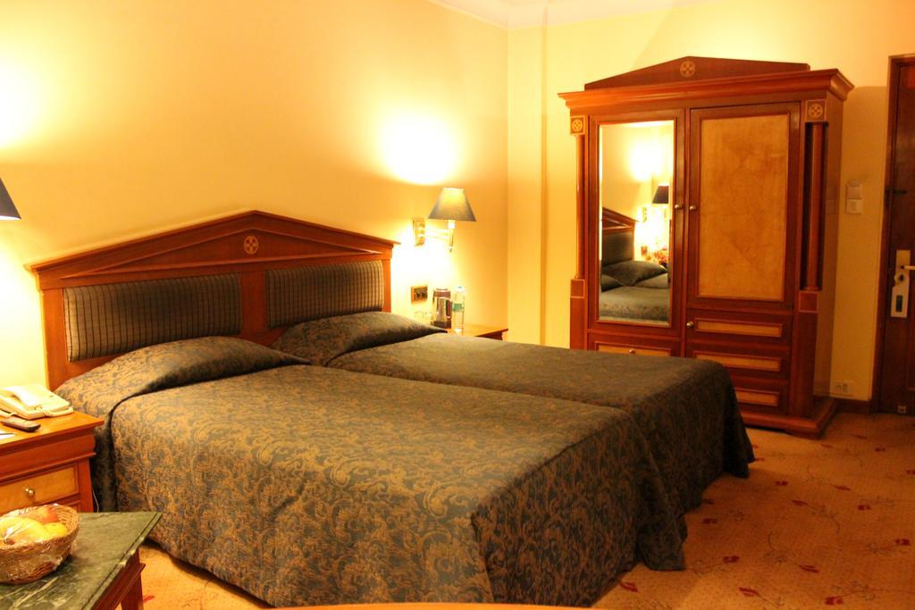 Hotel Sagar Plaza City Centre Pune Ruang foto