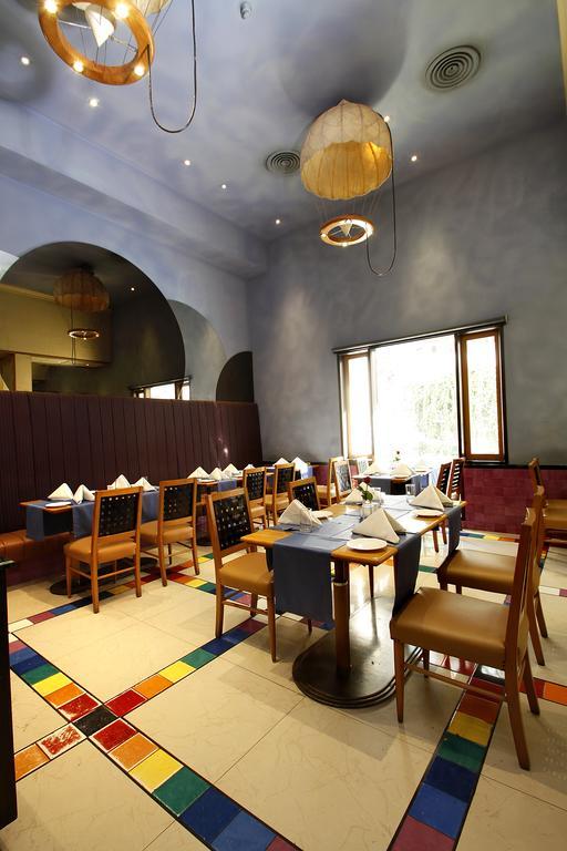 Hotel Sagar Plaza City Centre Pune Bagian luar foto