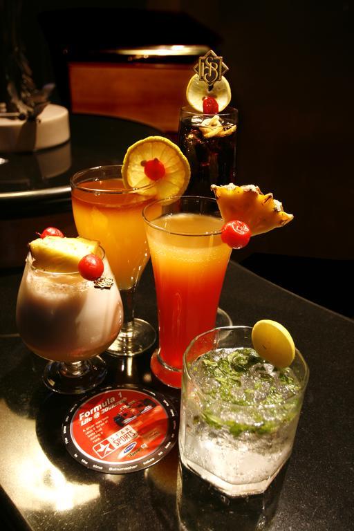 Hotel Sagar Plaza City Centre Pune Bagian luar foto