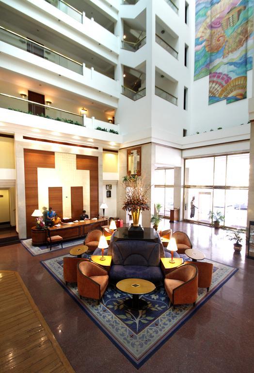 Hotel Sagar Plaza City Centre Pune Bagian luar foto