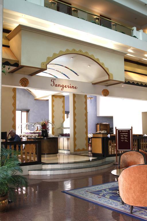 Hotel Sagar Plaza City Centre Pune Bagian luar foto
