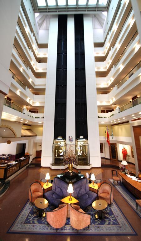 Hotel Sagar Plaza City Centre Pune Bagian luar foto